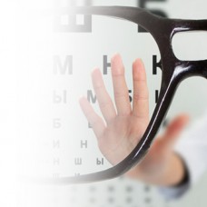 Чим небезпечні дешеві окуляри для зору